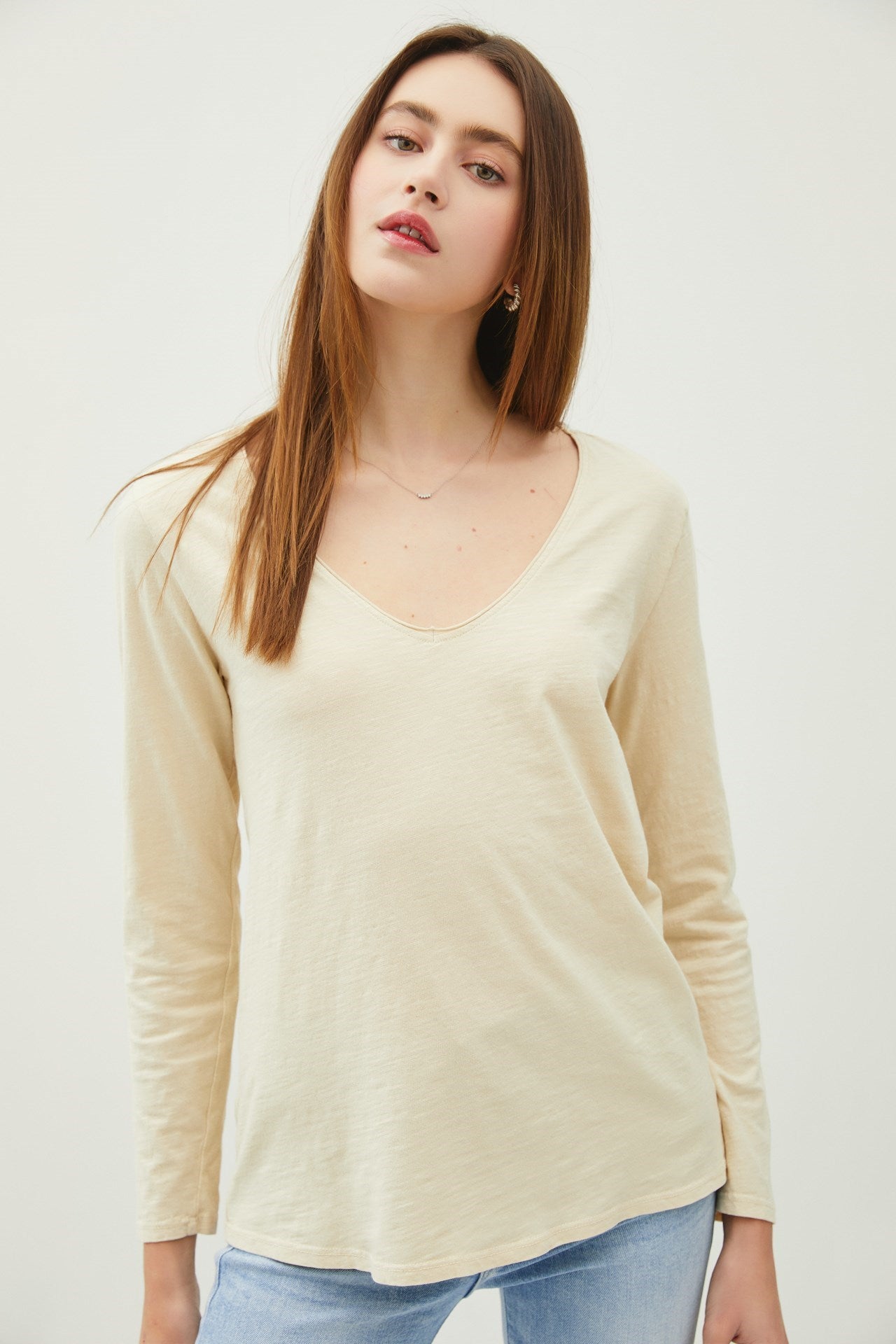 Weekend Basic V-Neck Long Sleeve