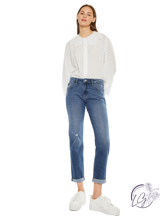 Greta Mid-Rise Slim Straight Boyfriend Jean by Kan Can