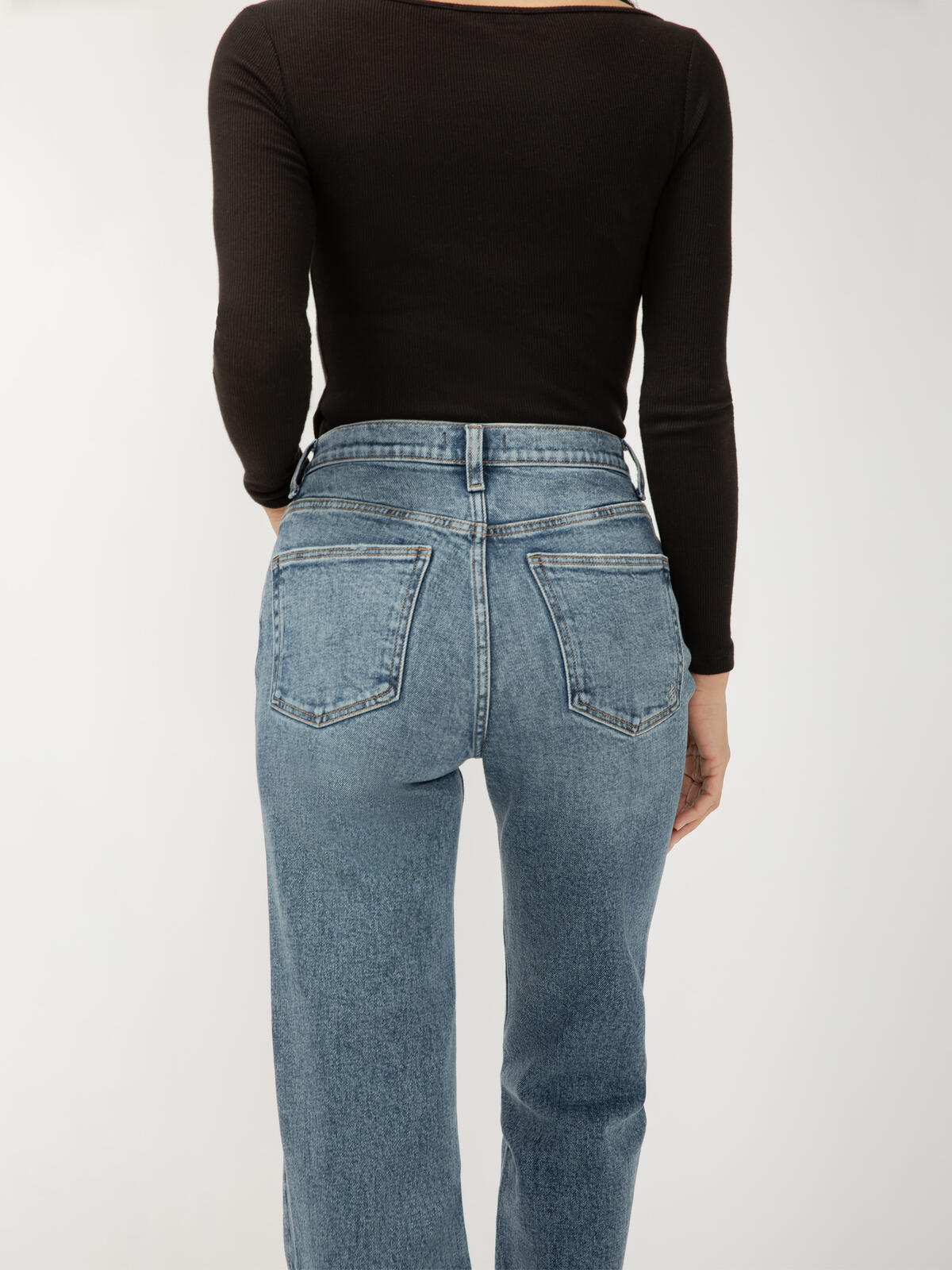 Faye High Rise Straight Leg Non Distressed by Silver Jeans