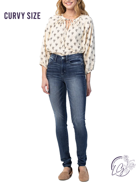 (SALE) Curvy Elsa Mid-Rise Tall Skinny by Judy Blue