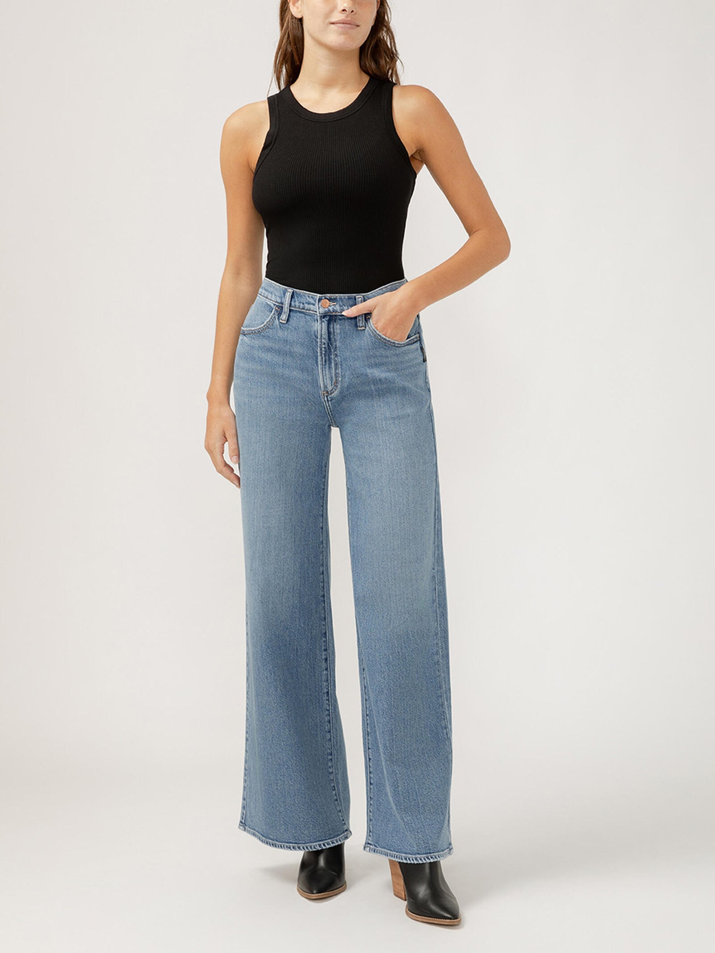 Pearl High Rise Ultra Wide Non-Distressed by Silver Jeans