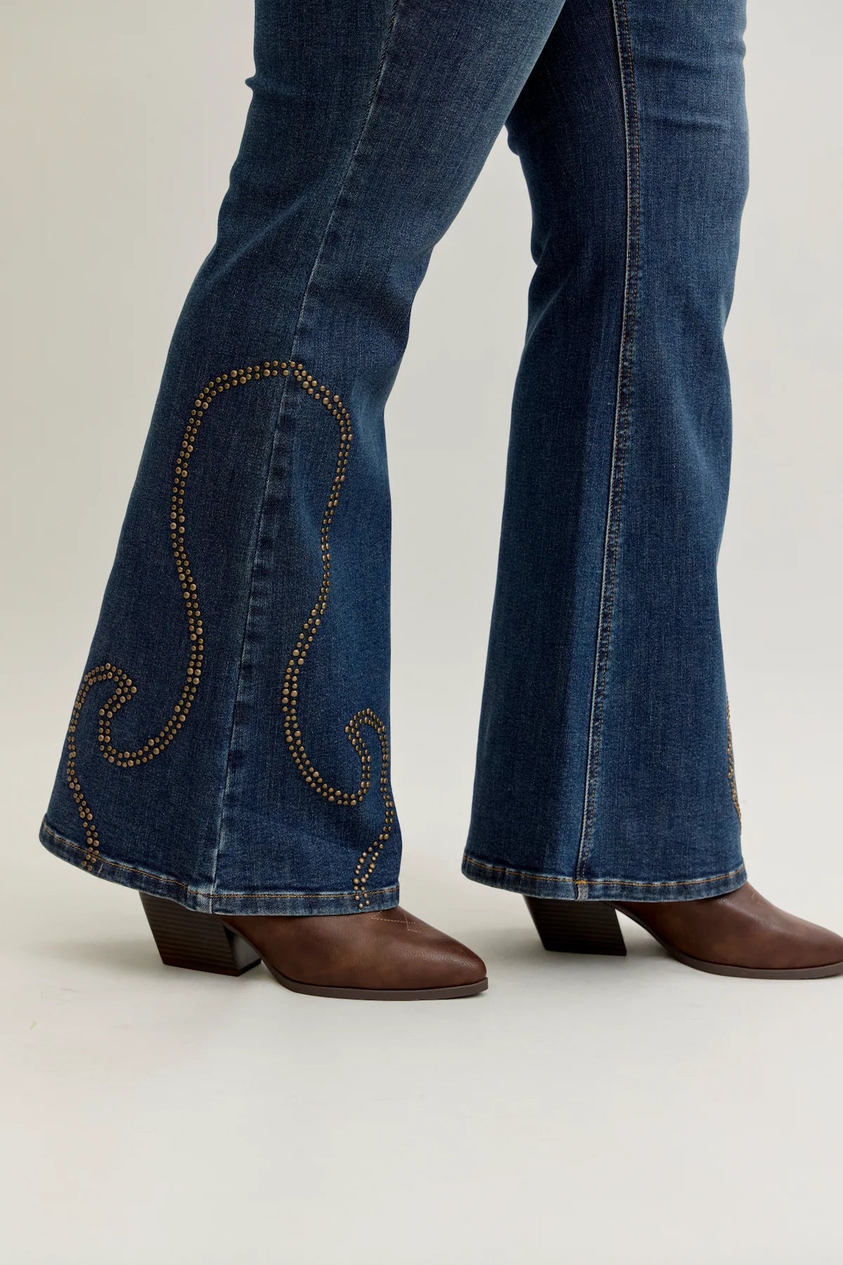Curvy Dusty Trail Studded Bootcut Jean from Judy Blue