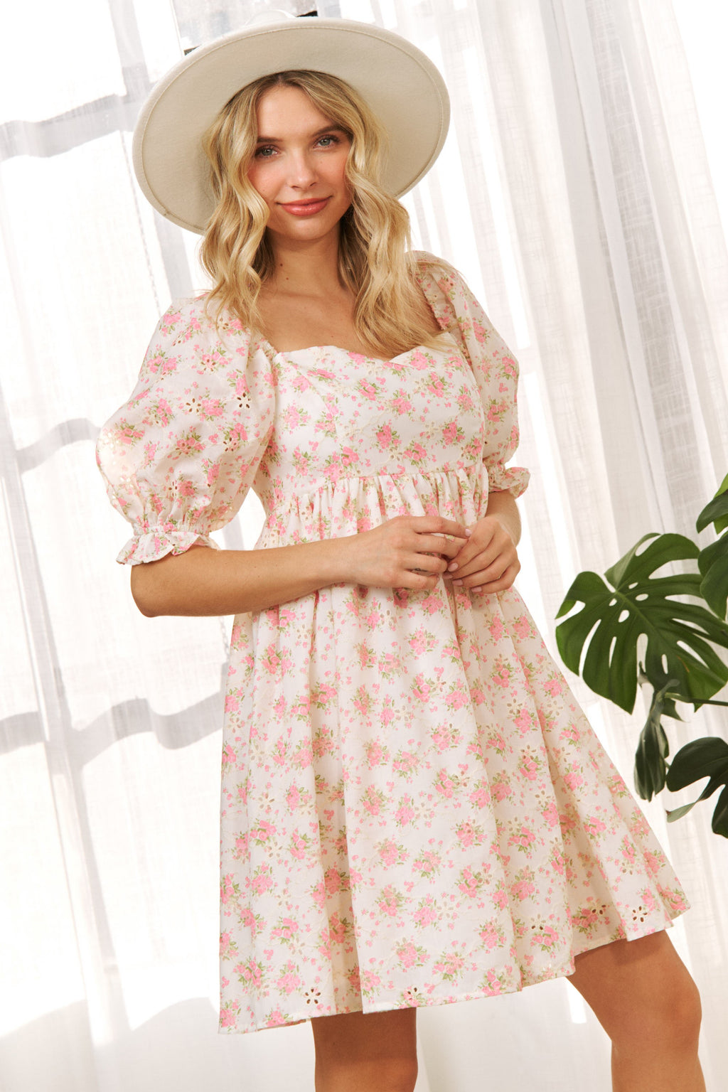 Curvy Cute Eyelet Floral Babydoll Mini Dress 2XL Curvy Cute Eyelet Floral Babydoll Mini Dress 2XL