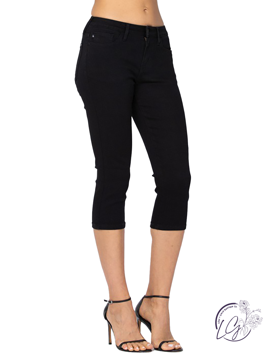 Leila Mid-Rise Black Capri by Judy Blue