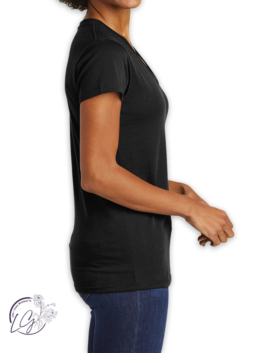 Signature Basic V-Neck Tee in Black