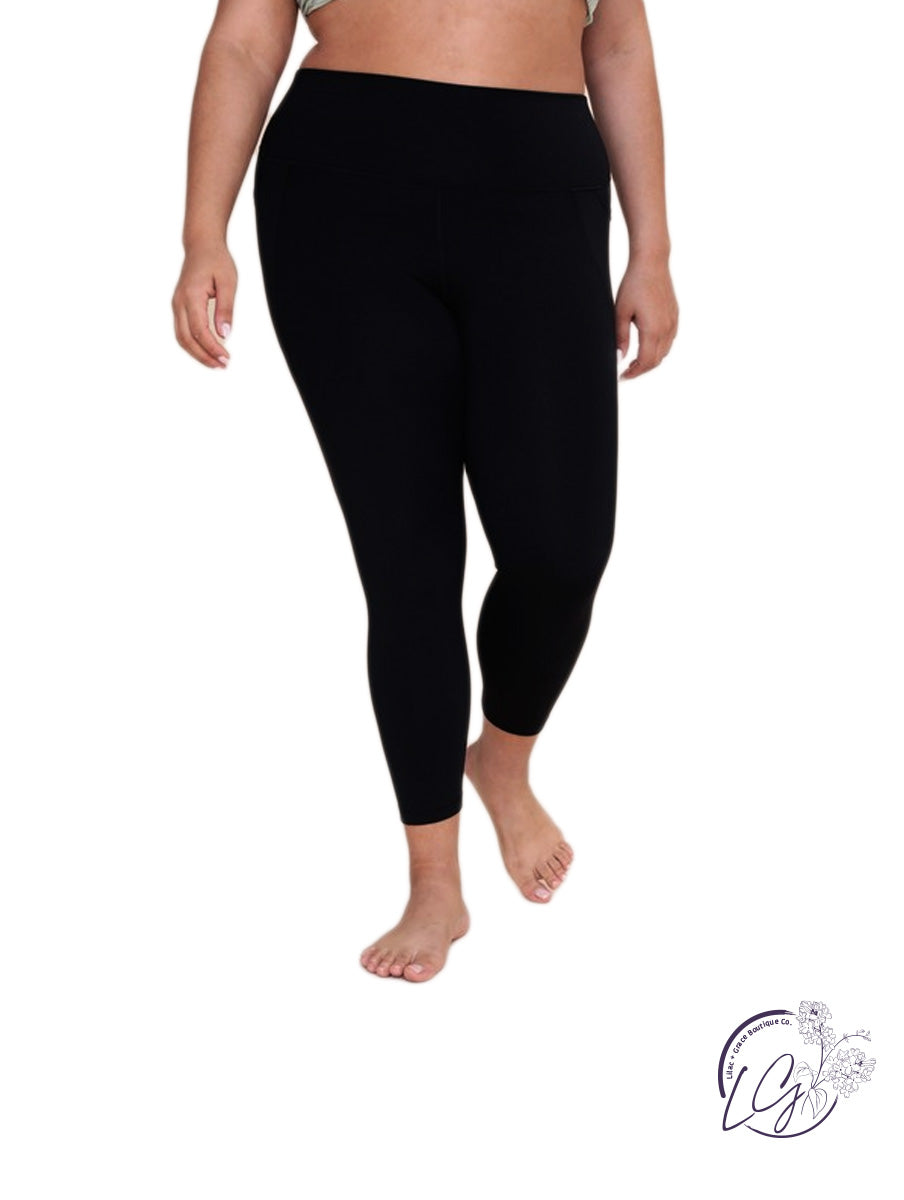 Curvy High-Rise Essential Capri Leggings