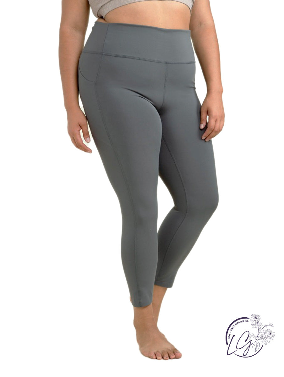 Curvy Laser-Cut Essential High-Rise Leggings