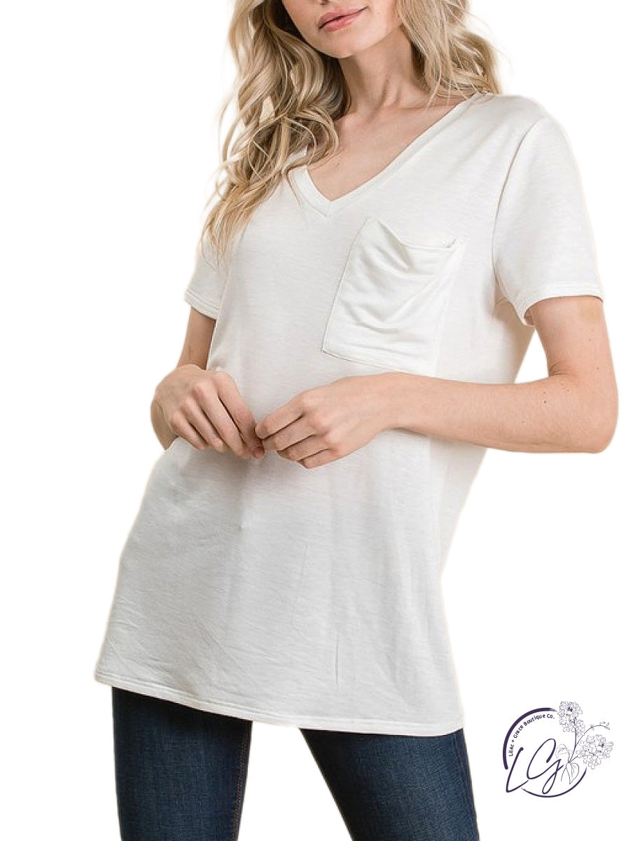 Curvy Basic & Casual V-Neck Tee