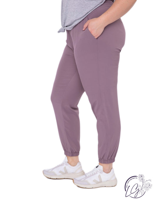 Curvy High-Rise Essential Cuffed Joggers